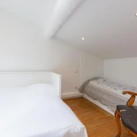 Renovated 100M² Townhouse , In The Heart Of The Old Town Of Antibes * Antibes